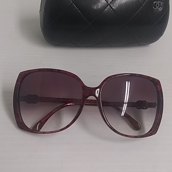Chanel sunglasses 5216 c.1306/3P red burgundy - Picture 5 of 7